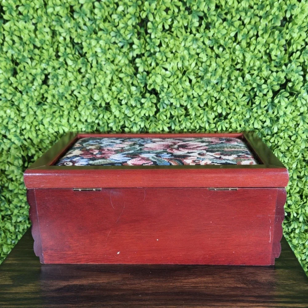 VTG Floral Tapestry Wooden Jewelry Box Cherry Finish Scalloped Ring Organizer